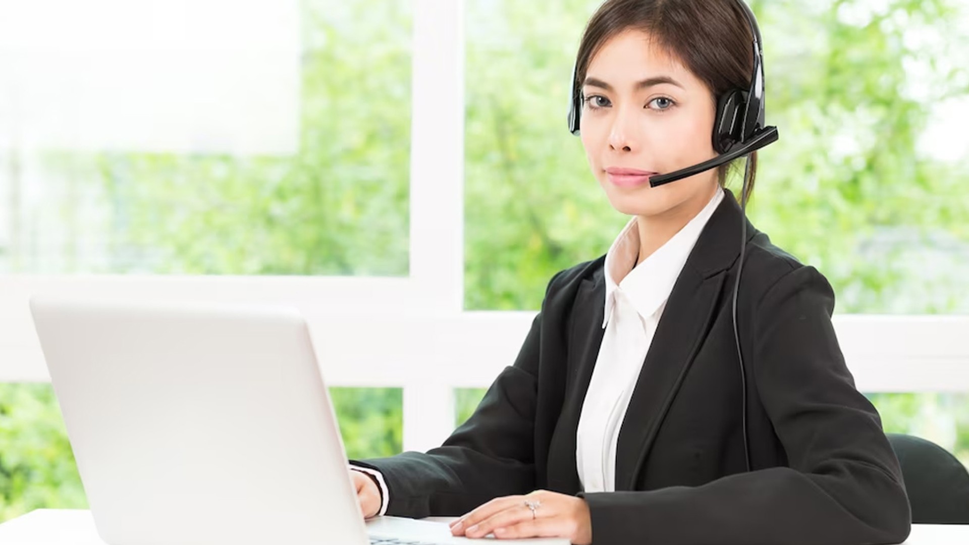 Đội ngũ hỗ trợ khách hàng GACAM67 sẵn sàng phục vụ